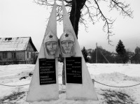 Памятник Никифору Пчелке и Андрею Штыликову.