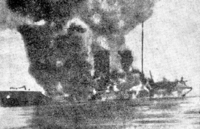 Фото горящего «А. Сибирякова». Снимок сделан с борта немецкого крейсера 25 августа 1942 г. С сайта: http://www.pomnivoinu.ru/img/reports/1257/img/04.jpg