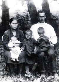 Семья Макаровых, 1932.