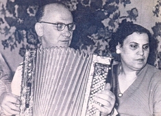 Арон и Рива Гаммер.