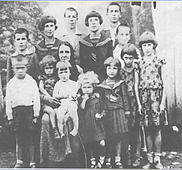 Жители довоенных Иод. Трейсер Зильберман и её 13 внуков.