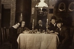 Сара Вовси (умрёт от голода в эвакуации). Её мать Лея Цемель, Моисей Цемель (муж Леи) (оба погибнут в гетто), Сын Леи и Моисея - Михаил Цемель (умрёт в ссылке в конце 1941 годa), Ицхак Вовси, муж Сары (погибнет на войне в 1944 году).