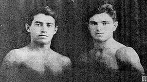 Ашер Садович (справа) с товарищем. Палестина. Фото из книги «Иркутский альбом».