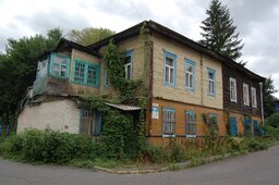На улице Саета.