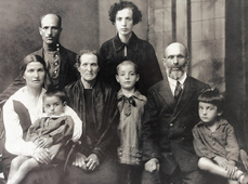 Семья Кагановых (фото 1928 года).