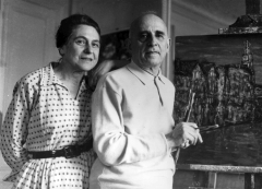 На фото 1961 г. Царфин с женой, Сарой-Софи, в своей мастерской (Рони-су-Буа, под Парижем).