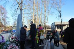 В День Памяти у Братской могилы.