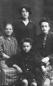 Марголя Ганкина, Маня Вайнер, Арон Ганкин, Евель Ганкин, 1933 г. Жлобин.