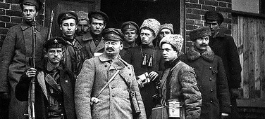 Яков Блюмкин рядом с Троцким.